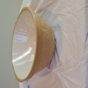 Vintage yellowware mixing bowl, TG Green Gripstand